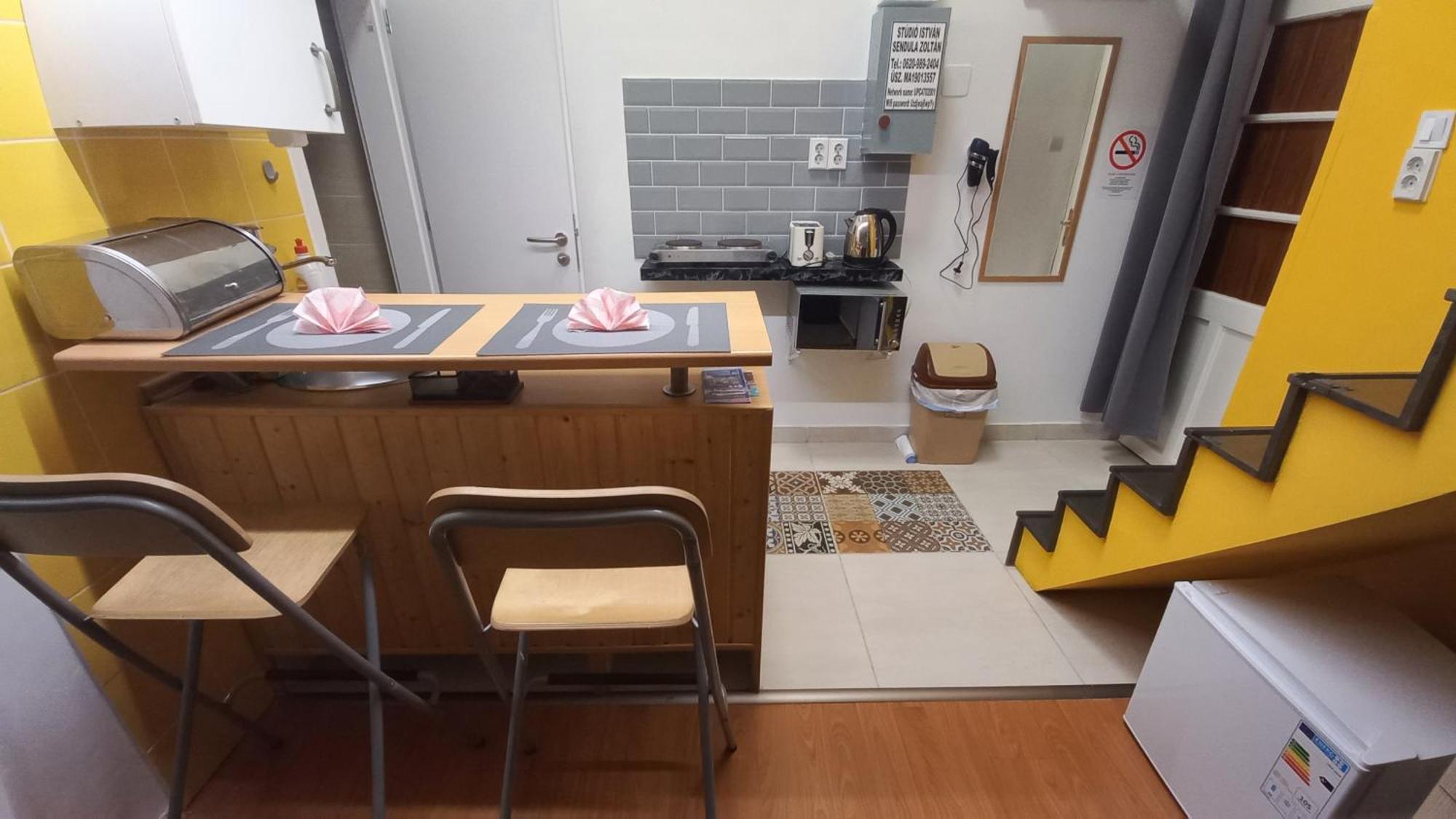 Goldapartment, Budapest